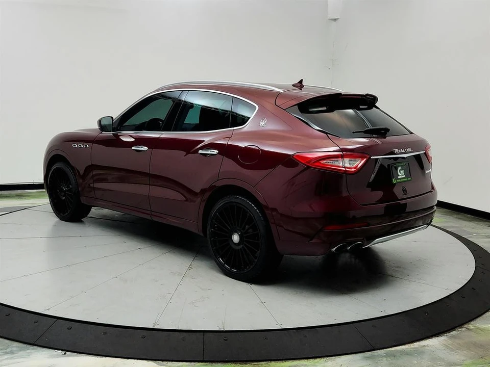 2017 Maserati Levante - Image 7 of 31