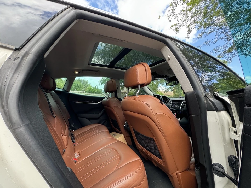 2017 Maserati Levante - Image 10 of 10