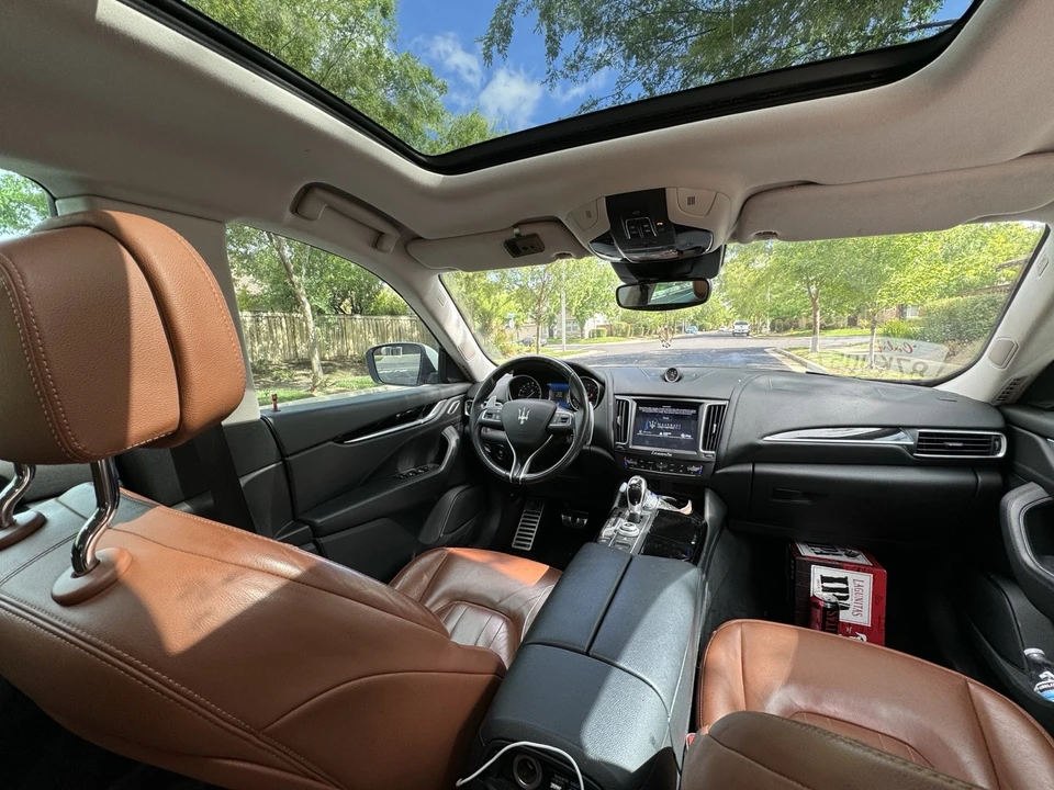 2017 Maserati Levante - Image 8 of 10