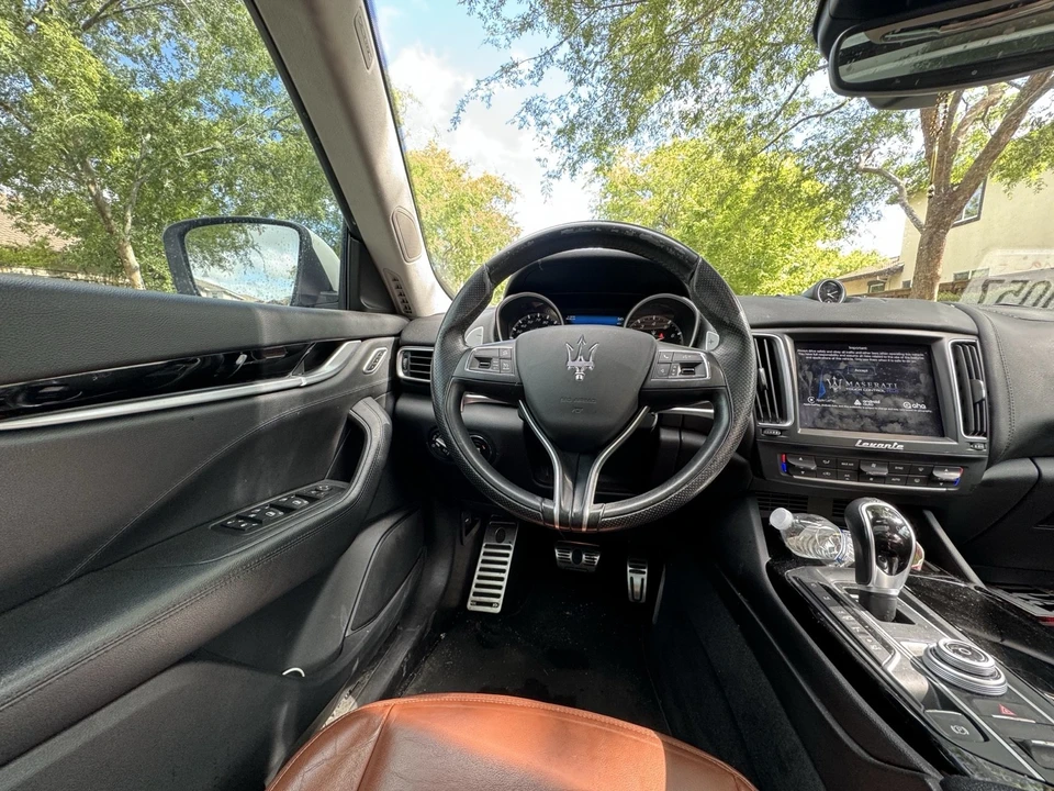 2017 Maserati Levante - Image 7 of 10