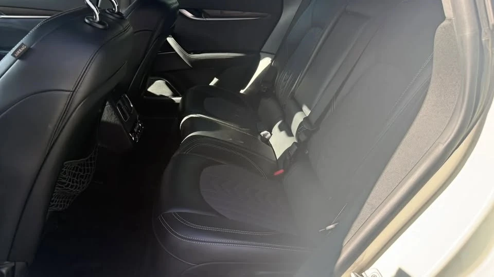2017 Maserati Levante - Image 10 of 20