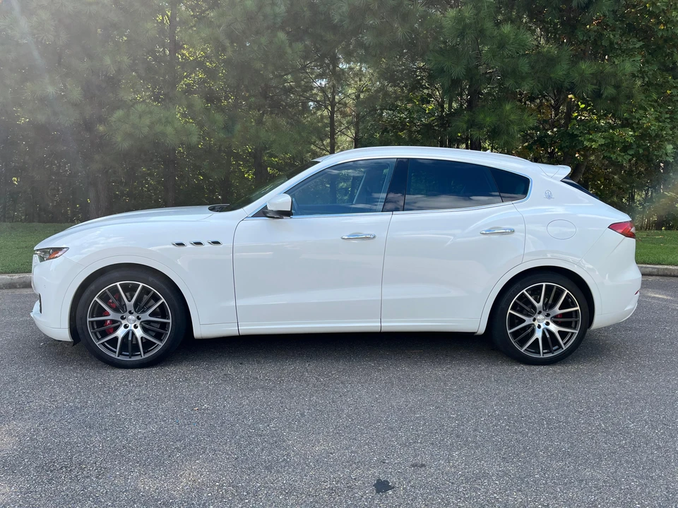 2017 Maserati Levante - Image 10 of 31