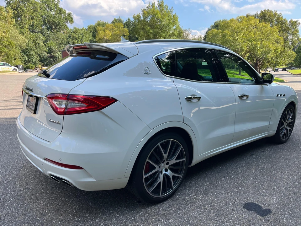 2017 Maserati Levante - Image 15 of 31
