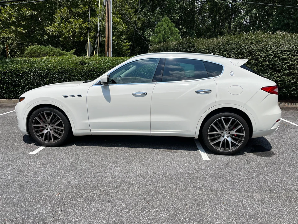 2017 Maserati Levante - Image 11 of 31