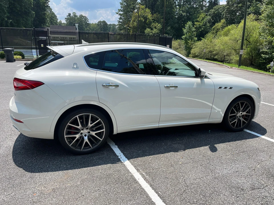 2017 Maserati Levante - Image 16 of 31