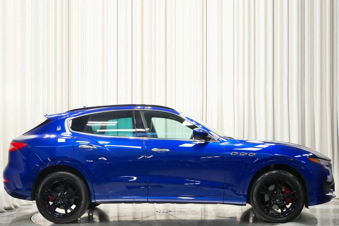 2017 Maserati Levante - Image 2 of 12