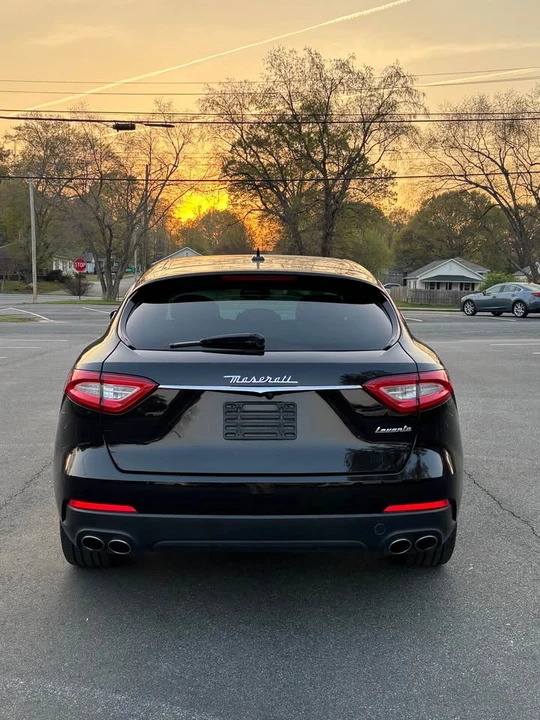 2017 Maserati Levante - Image 5 of 16