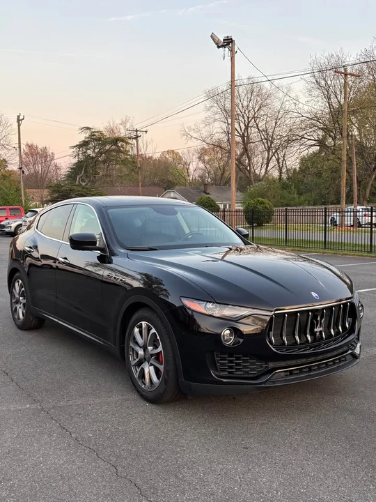 2017 Maserati Levante - Image 3 of 16