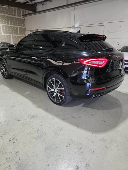 2017 Maserati Levante - Image 6 of 18