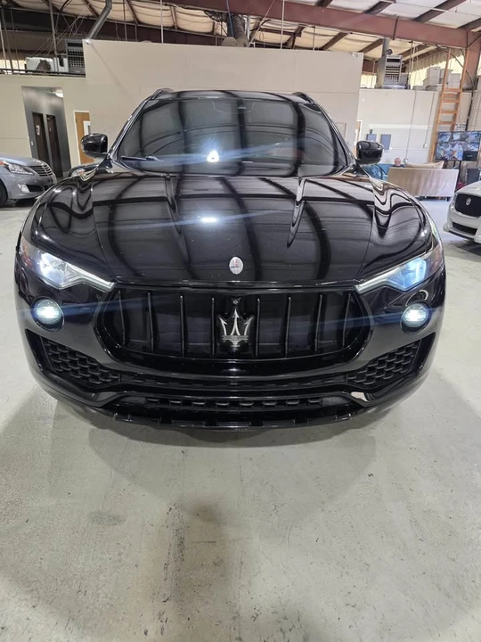 2017 Maserati Levante - Image 2 of 18