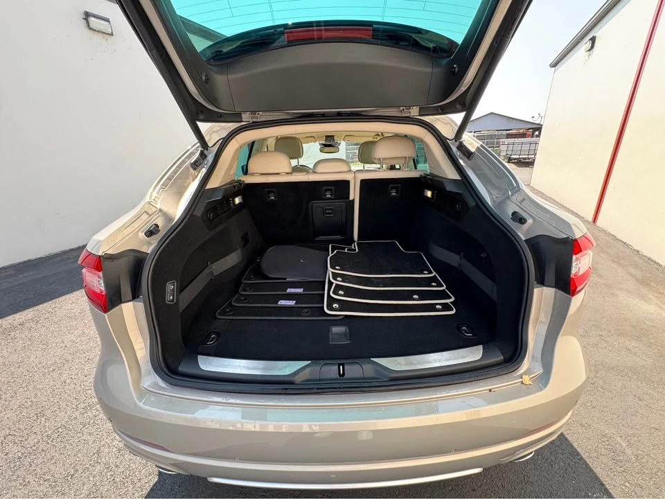 2017 Maserati Levante - Image 12 of 19