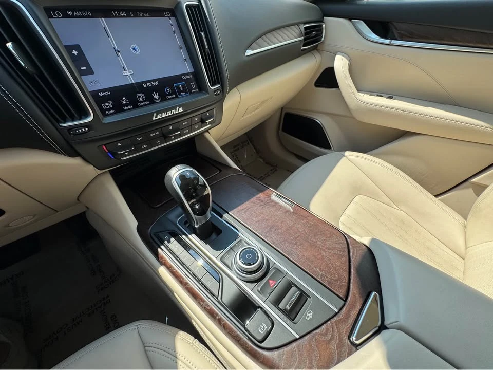 2017 Maserati Levante - Image 16 of 19