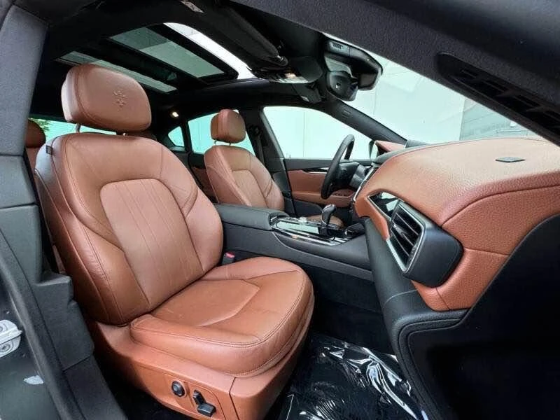 2017 Maserati Levante - Image 9 of 18