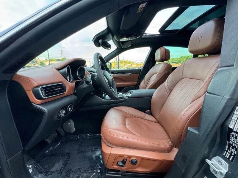 2017 Maserati Levante - Image 2 of 18