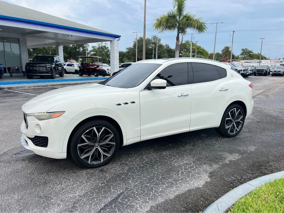 2017 Maserati Levante - Image 13 of 14