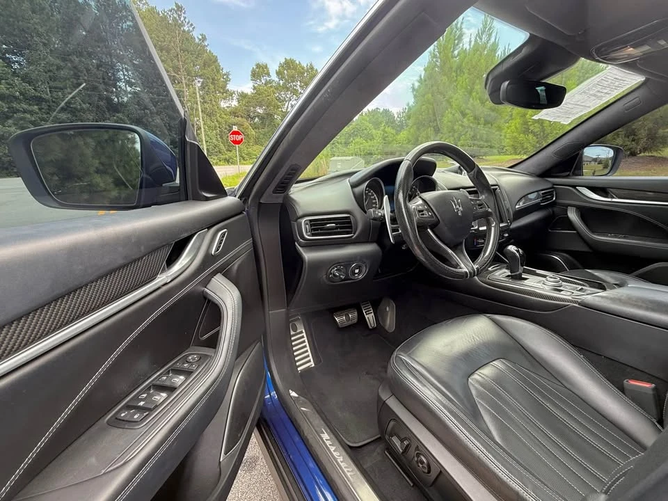 2017 Maserati Levante - Image 19 of 20