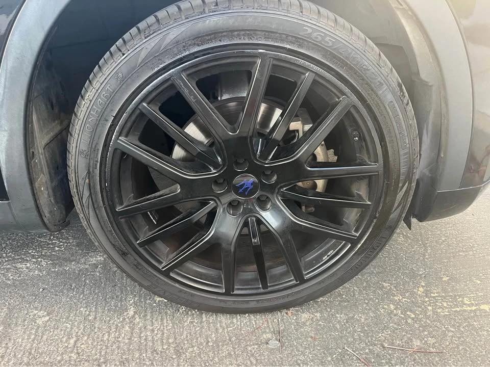 2017 Maserati Levante - Image 6 of 10