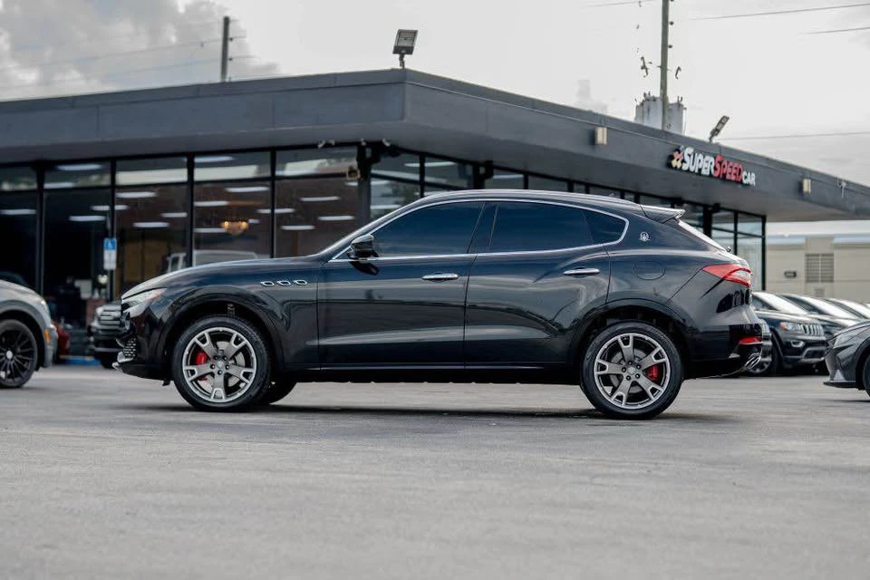 2017 Maserati Levante - Image 4 of 12