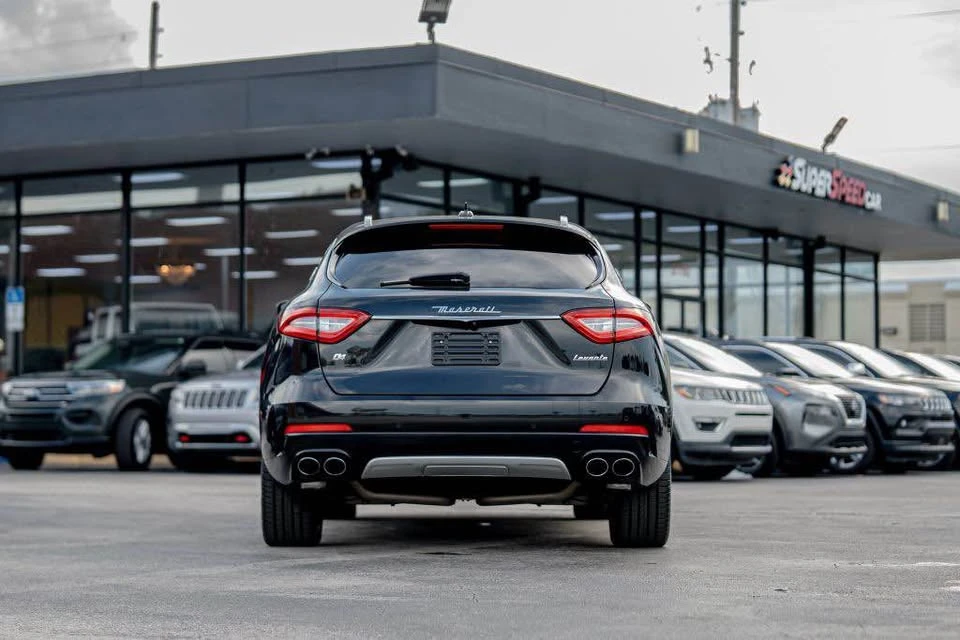 2017 Maserati Levante - Image 5 of 12