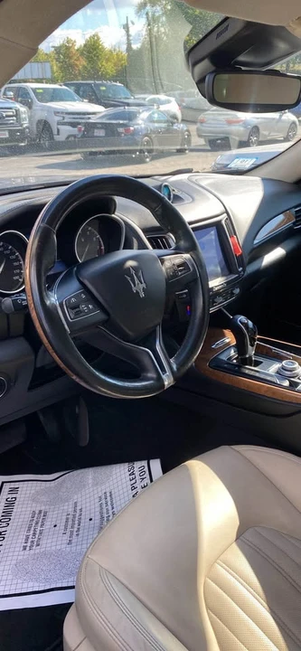 2017 Maserati Levante - Image 7 of 7