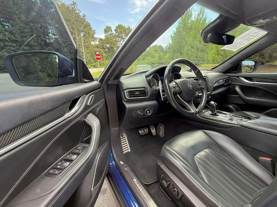 2017 Maserati Levante - Image 11 of 20