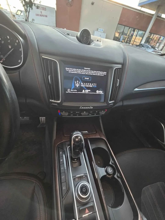 2017 Maserati Levante - Image 13 of 17