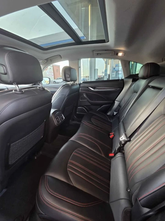 2017 Maserati Levante - Image 15 of 17