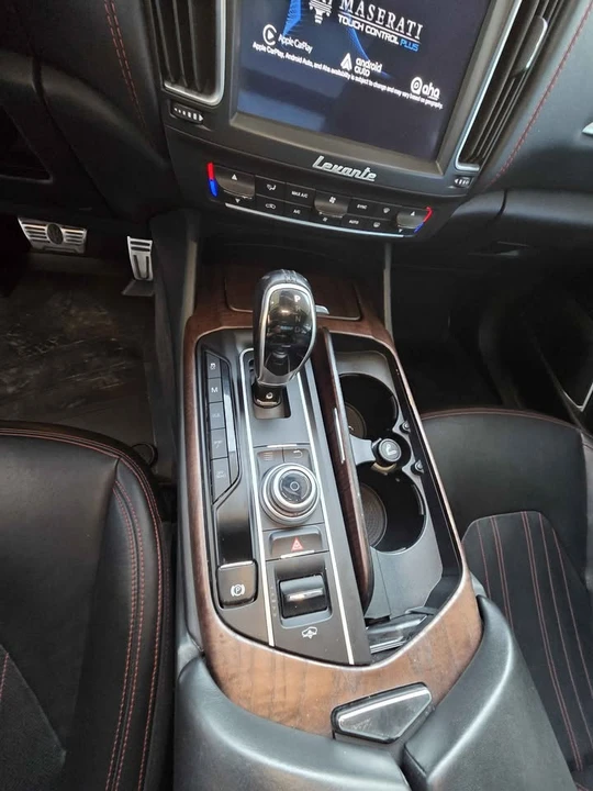 2017 Maserati Levante - Image 12 of 17