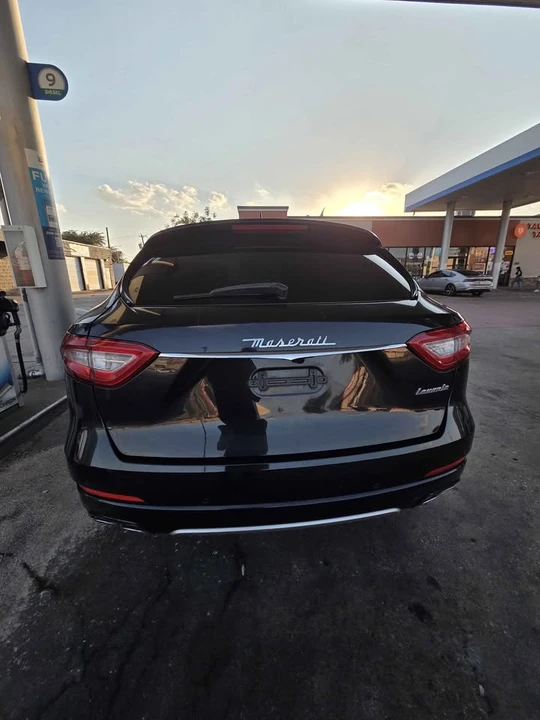2017 Maserati Levante - Image 5 of 17