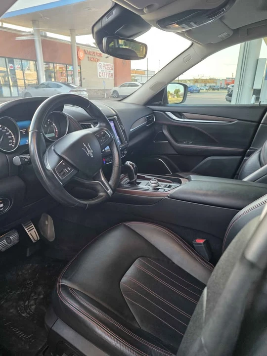2017 Maserati Levante - Image 10 of 17