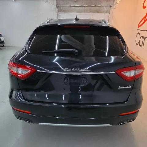 2017 Maserati Levante - Image 27 of 31