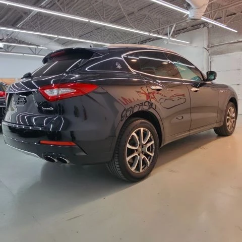2017 Maserati Levante - Image 29 of 31