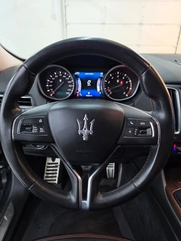 2017 Maserati Levante - Image 2 of 31