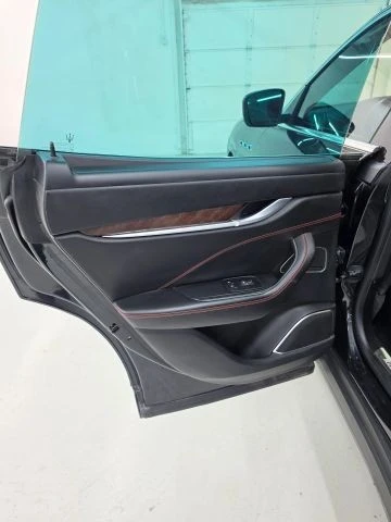 2017 Maserati Levante - Image 11 of 31