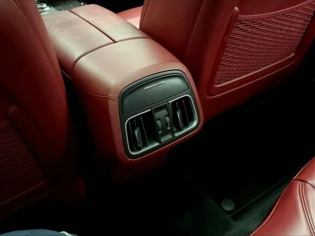 2017 Maserati Levante - Image 19 of 31