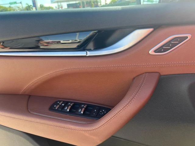 2017 Maserati Levante - Image 11 of 17