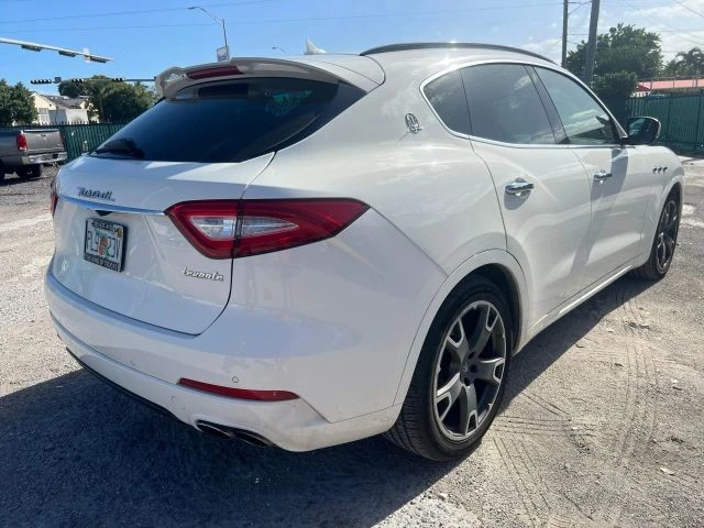 2017 Maserati Levante - Image 7 of 17