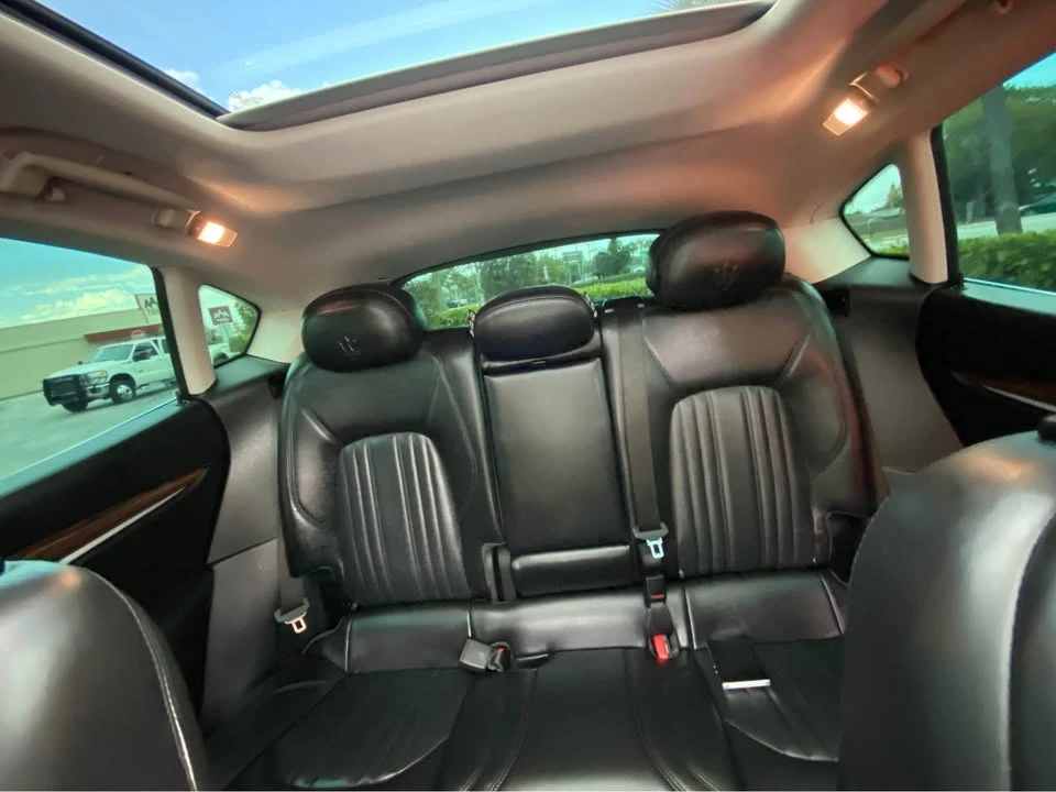 2017 Maserati Levante - Image 6 of 8