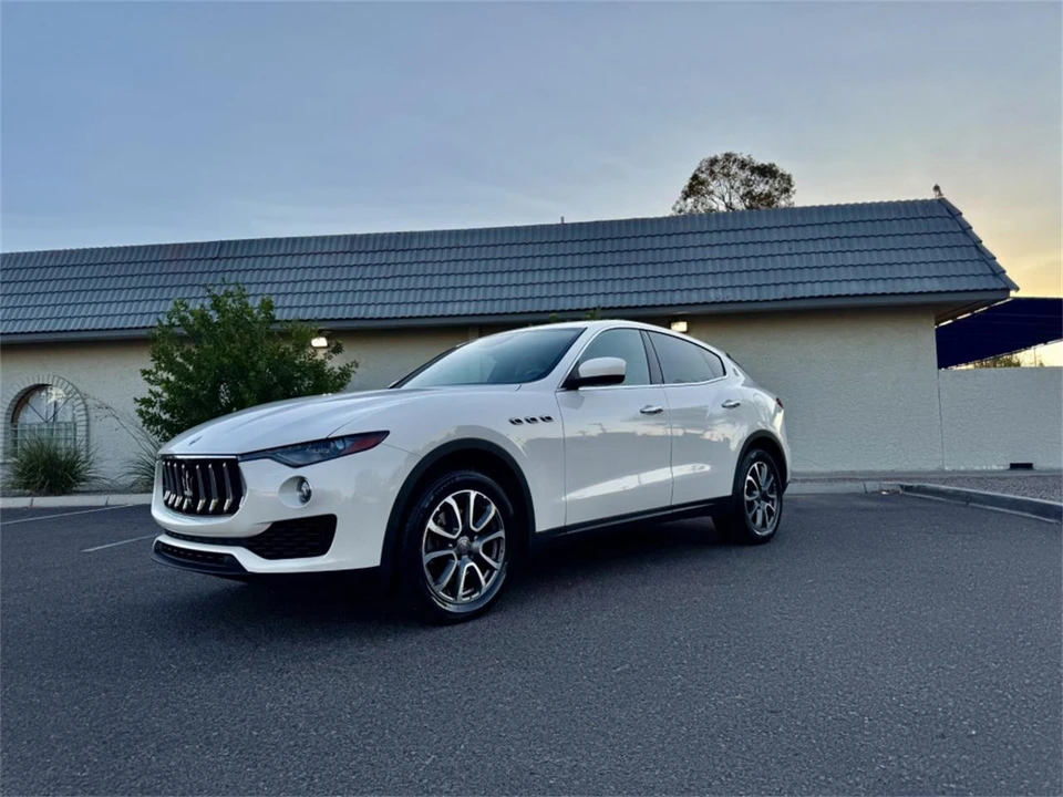2017 Maserati Levante - Image 3 of 18