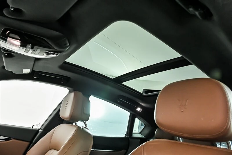 2017 Maserati Levante - Image 18 of 31