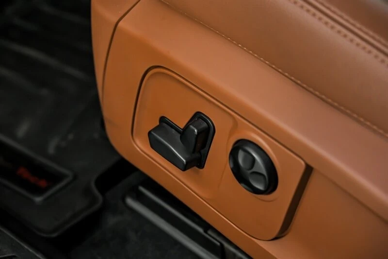 2017 Maserati Levante - Image 21 of 31