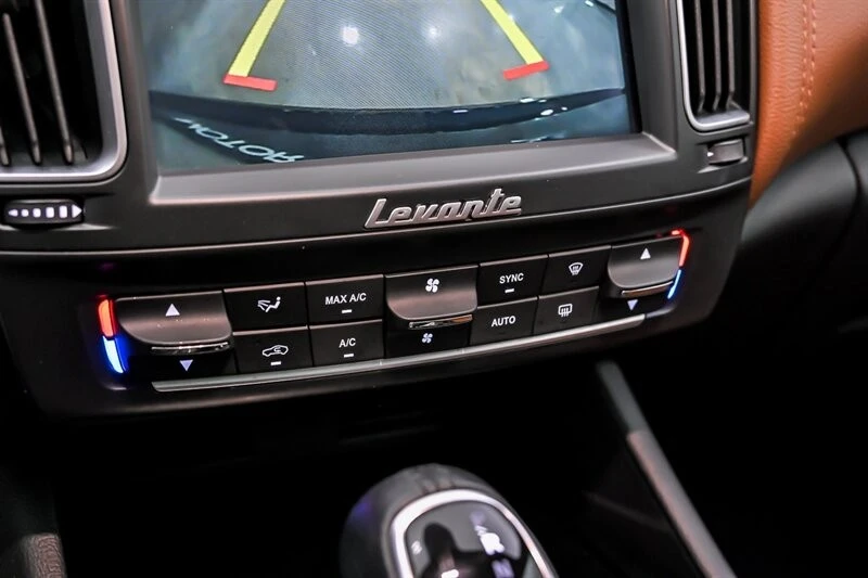 2017 Maserati Levante - Image 29 of 31