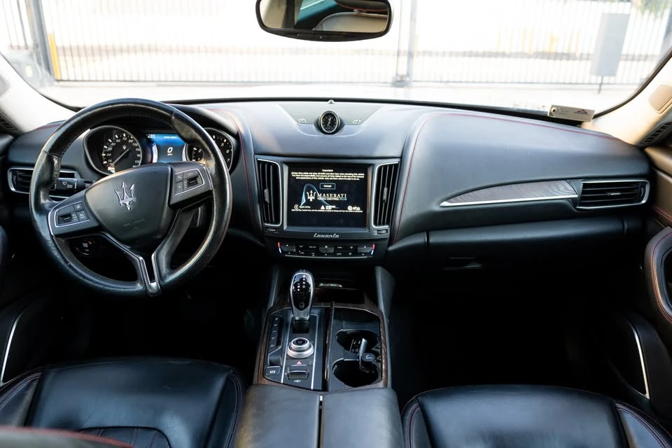 2017 Maserati Levante - Image 17 of 20