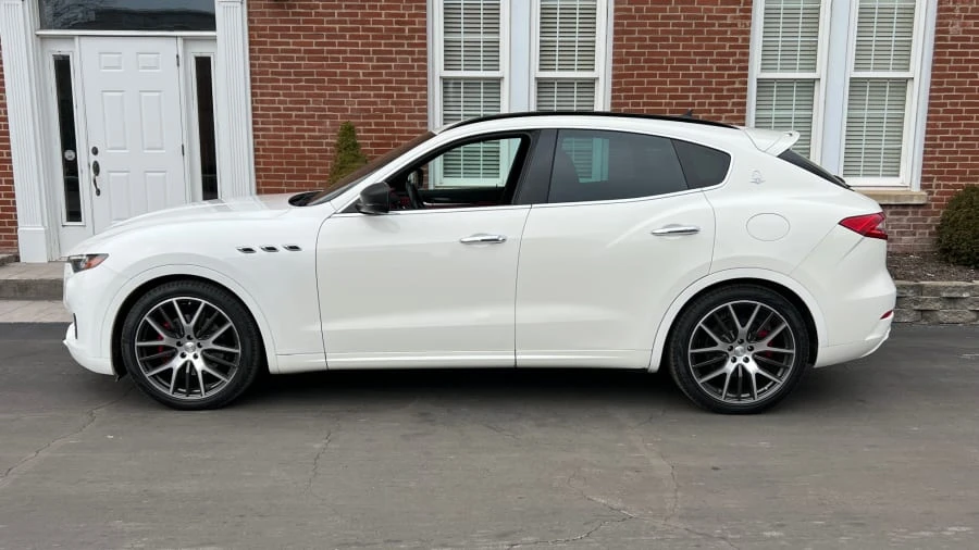 2017 Maserati Levante - Image 2 of 12