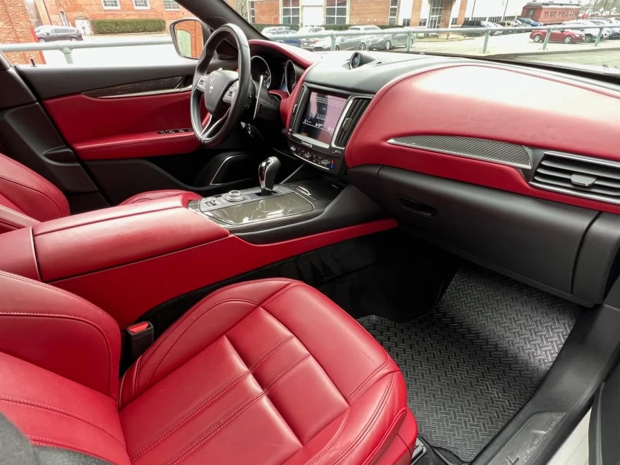 2017 Maserati Levante - Image 8 of 12