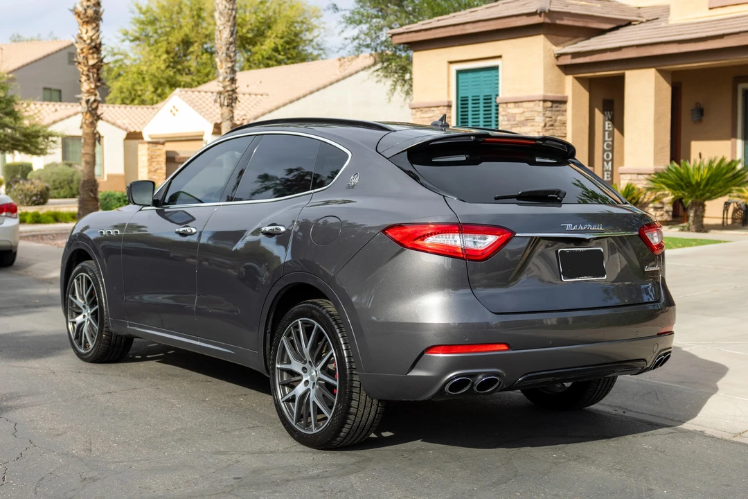 2017 Maserati Levante - Image 7 of 31