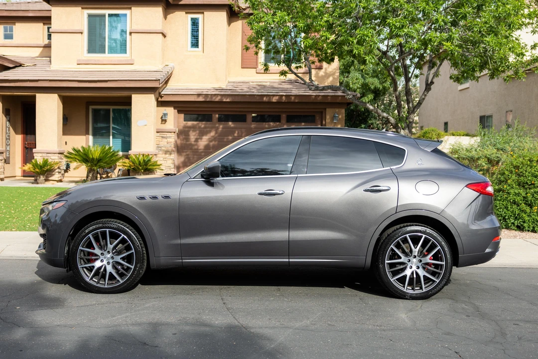 2017 Maserati Levante - Image 3 of 31