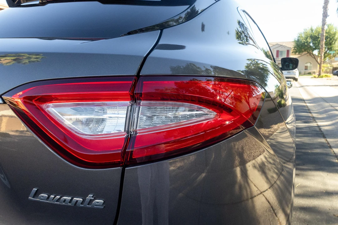 2017 Maserati Levante - Image 24 of 31