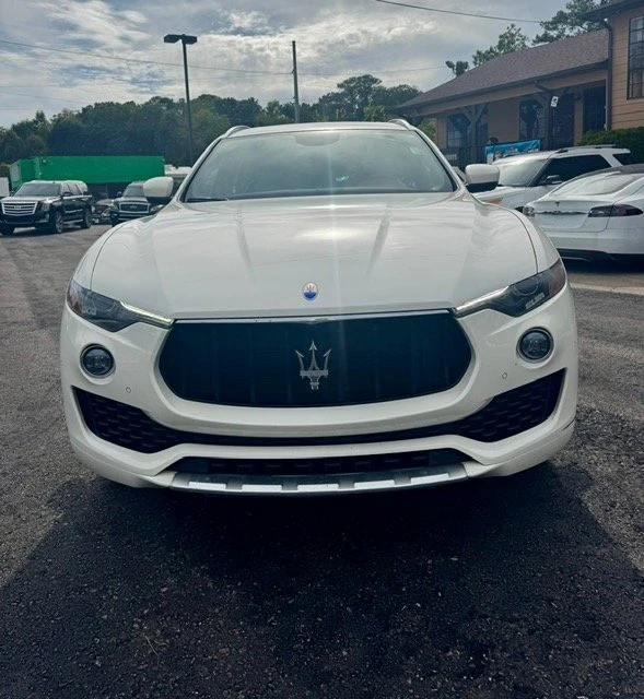 2017 Maserati Levante - Image 5 of 14