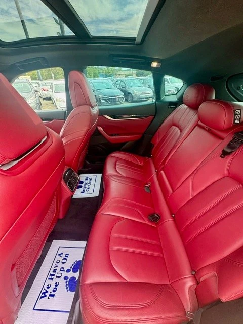 2017 Maserati Levante - Image 11 of 14